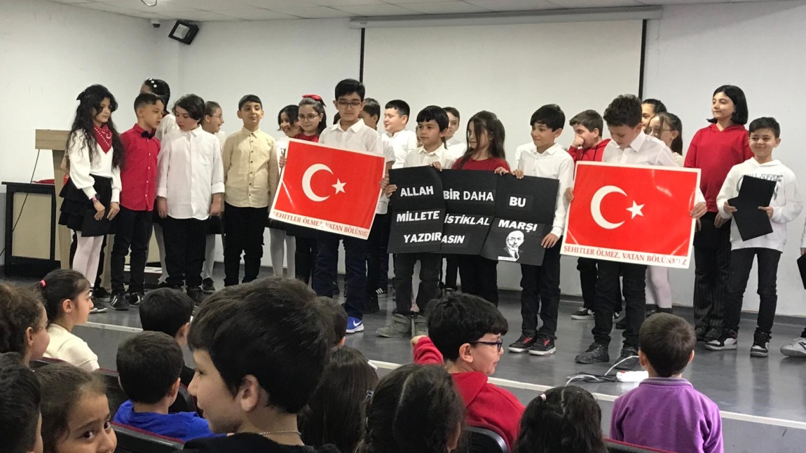 ALLAH BU MİLLETE BİR DAHA İSTİKLAL MARŞI YAZDIRMASIN